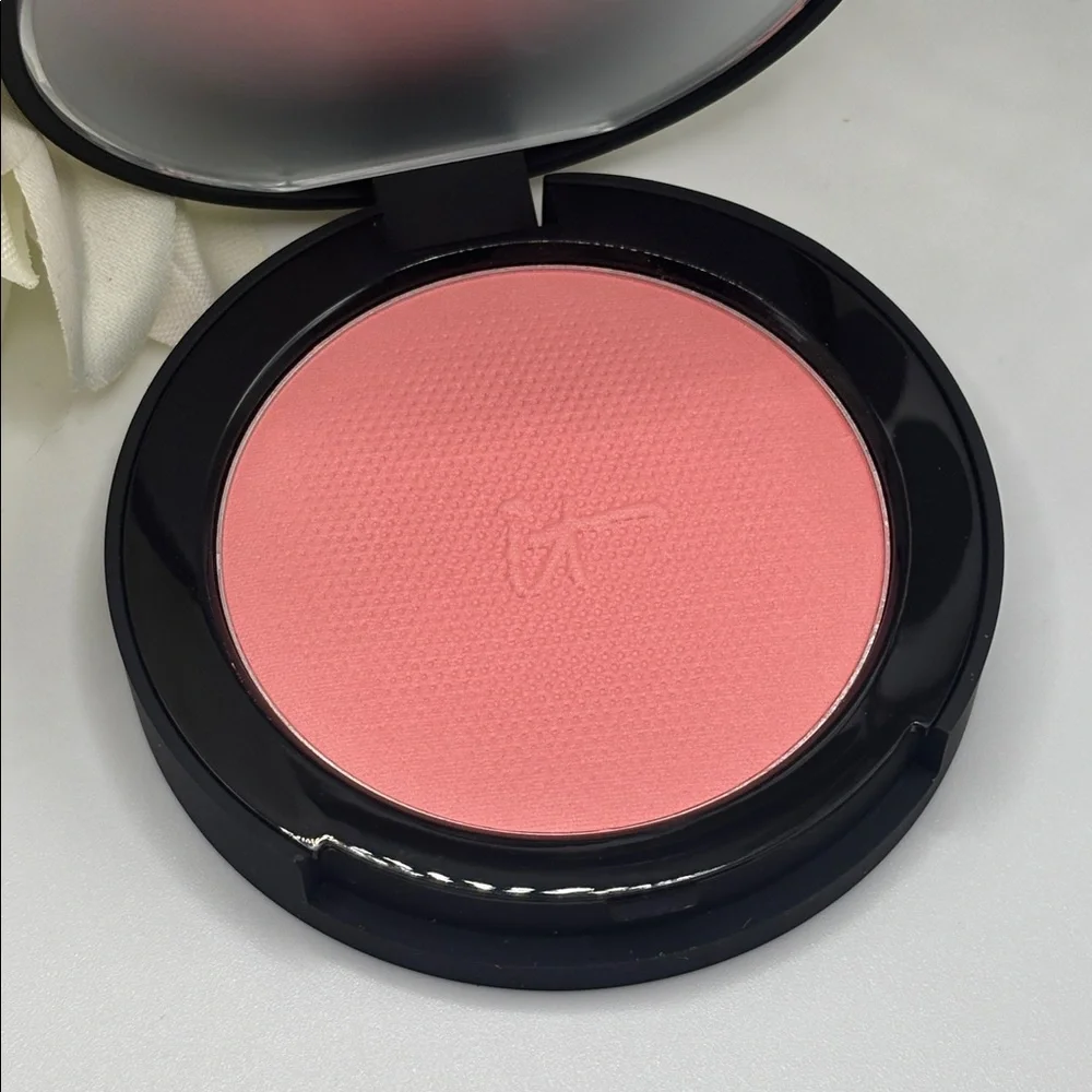 IT Cosmetics Bye Bye Pores Blush ~ Je Ne Sais Quoi